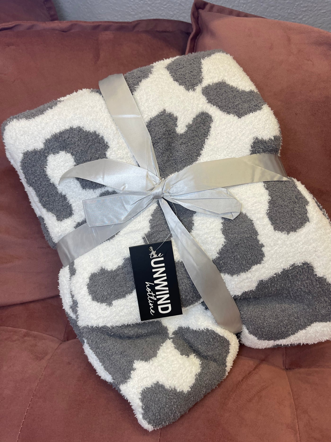 Large spotted cow/leopard blanket